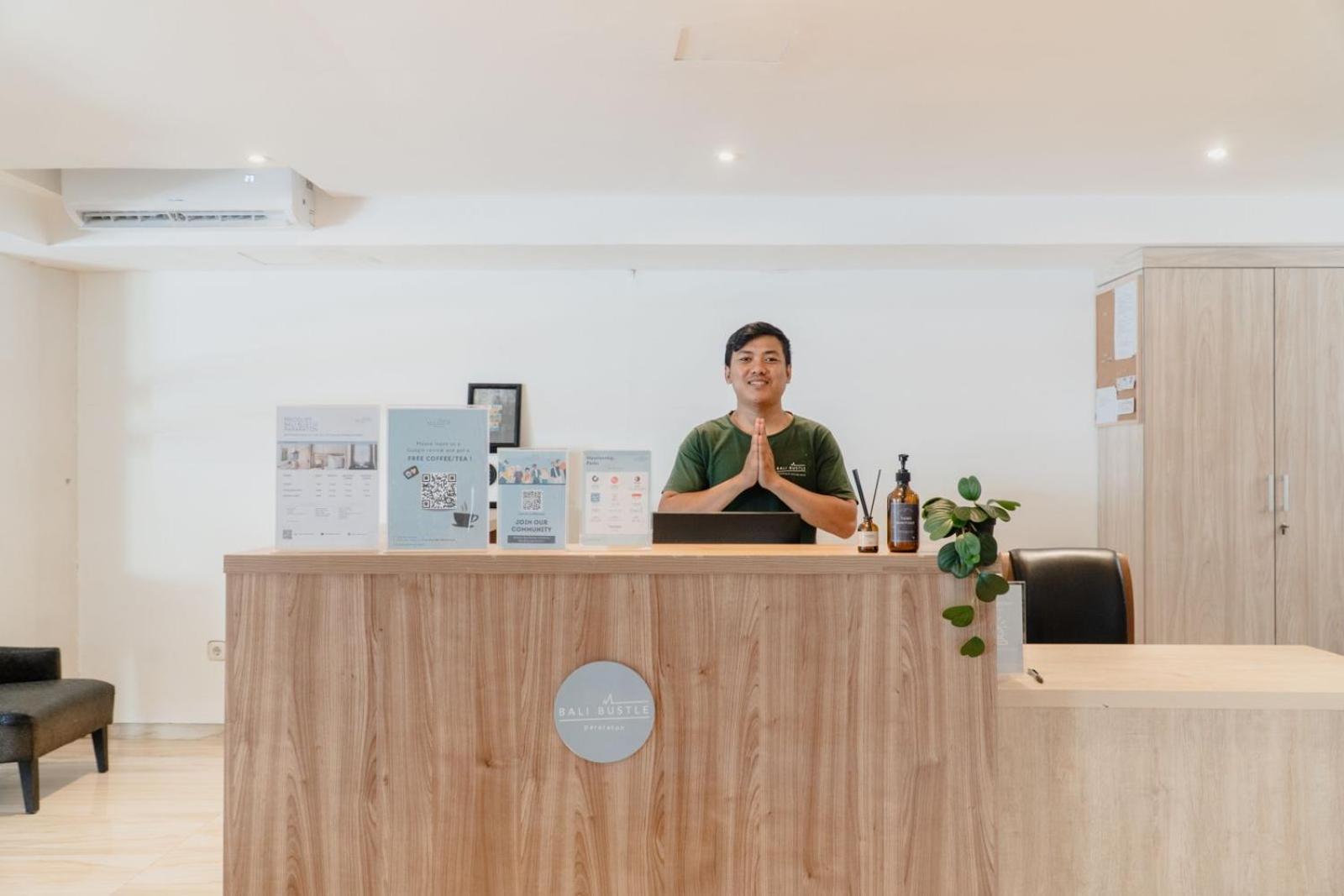 Bali Bustle Pararaton Coliving And Coworking Space Legian  Ngoại thất bức ảnh
