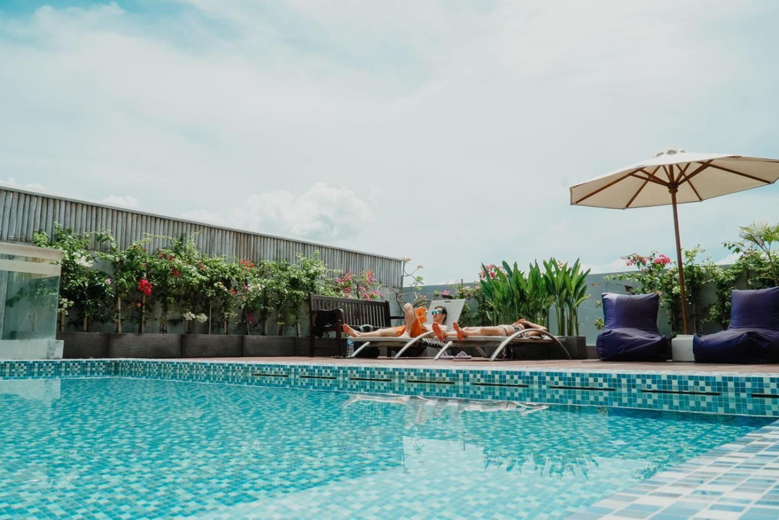 Bali Bustle Pararaton Coliving And Coworking Space Legian  Ngoại thất bức ảnh